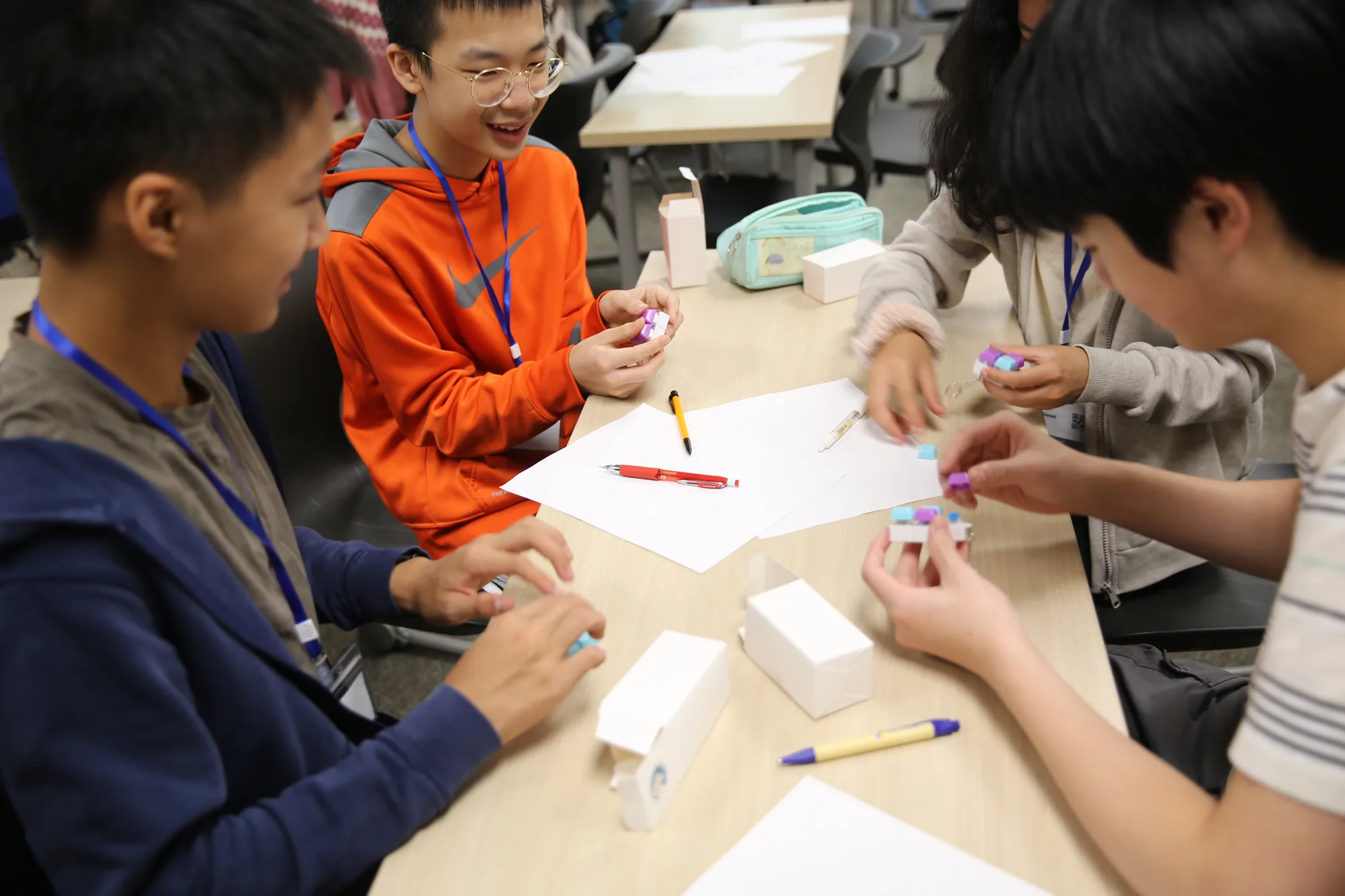 Taking apart and reassembling prizes